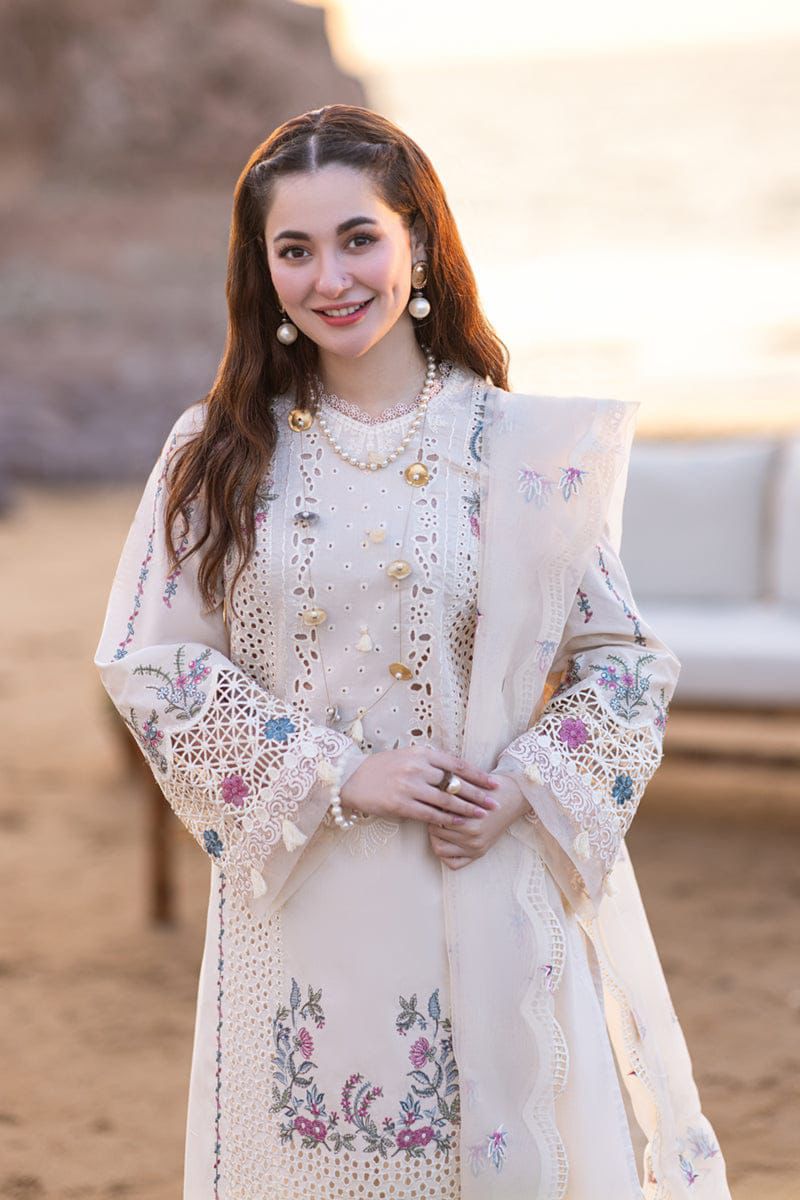 QALAMKAR – Festive Elegance