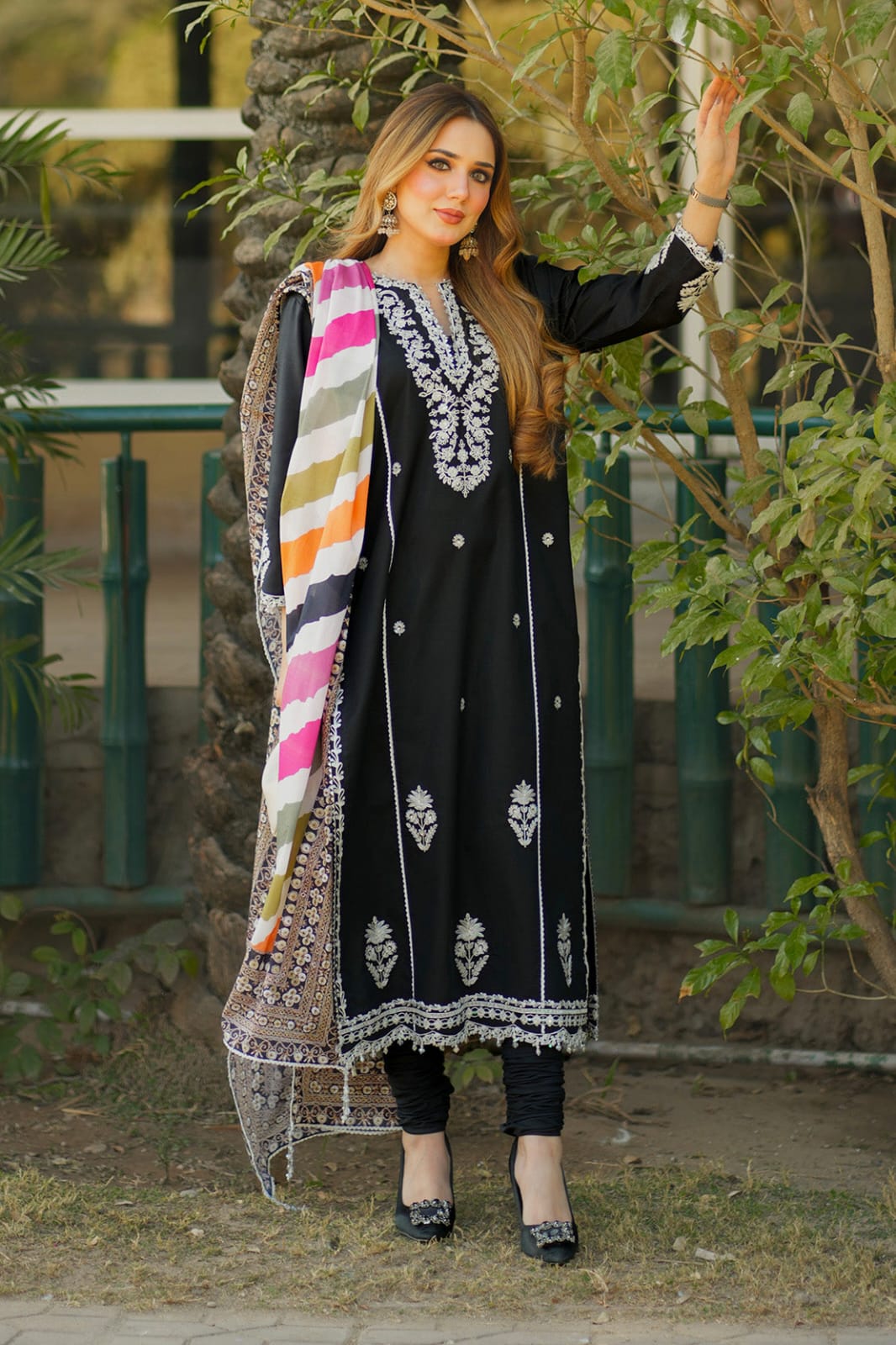 SUMMER COLLECTION - Lawn 3PC Embroidered