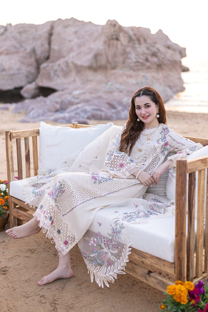 QALAMKAR – Festive Elegance