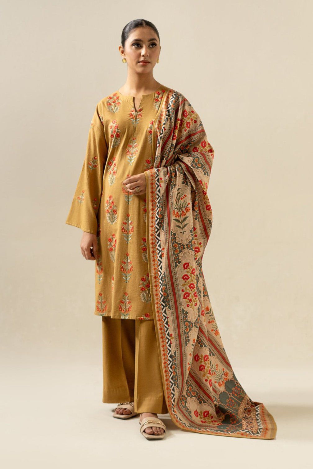 SUMMER COLLECTION - Lawn 3PC Embroidered