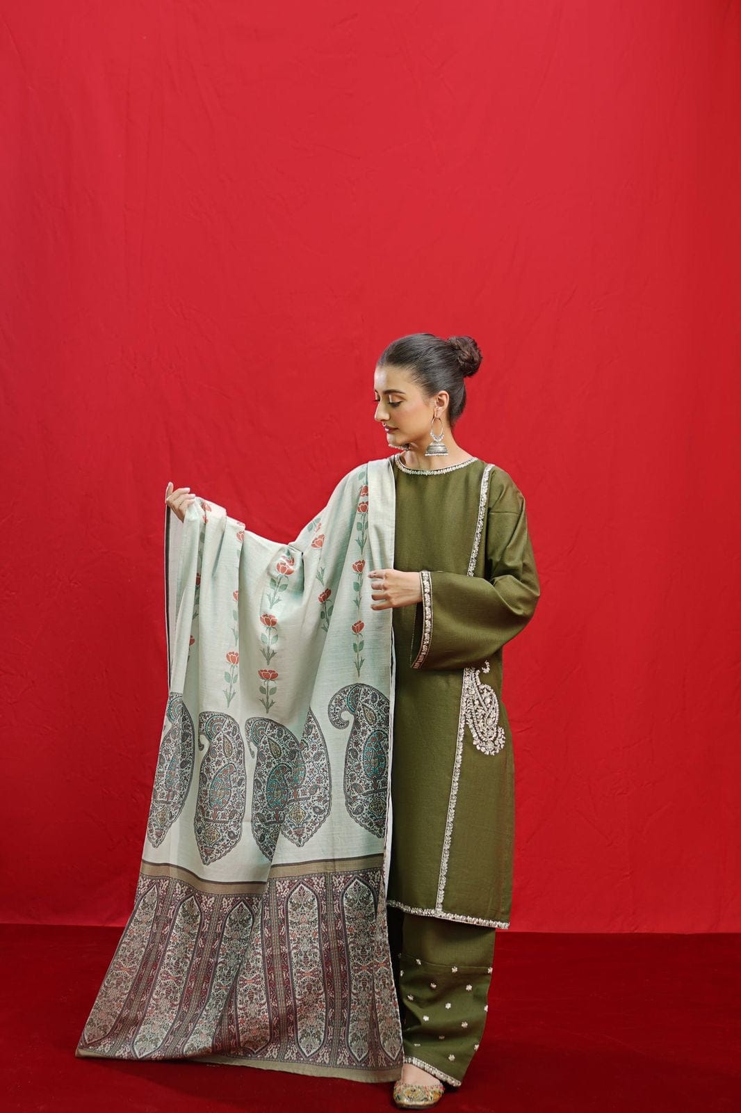 SUMMER COLLECTION - Lawn 3PC Embroidered
